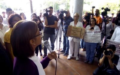 La heroína de punta en blanco